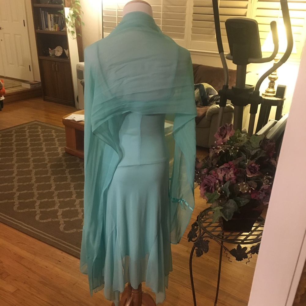 â˘NWOT⢠Ruby Rox Formal Dress w/ Matching Shawl - Picture 8 of 9